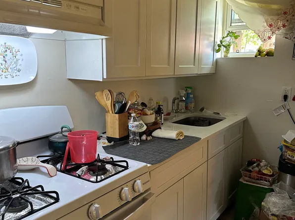 807 Barbey Street image 6 of 27