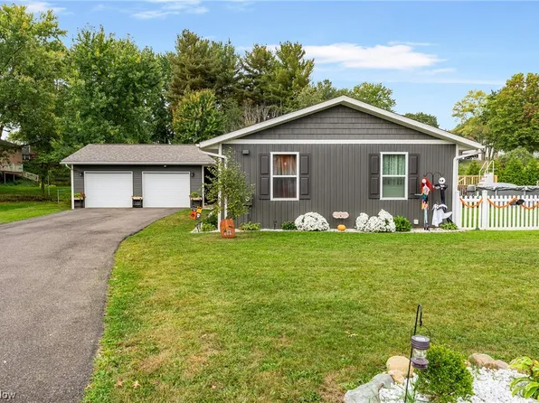 11886 Mill Race St NW, Canal Fulton, OH 44614
