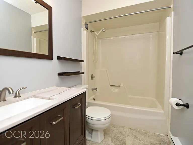 160 Overlook Ave #3E2 — Photo 11