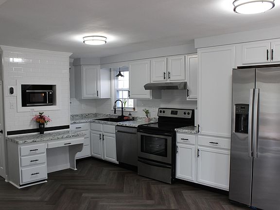 5th image of 9033 Rapidan Dr
