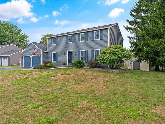 3rd image of 4233 Halfmoon Cir