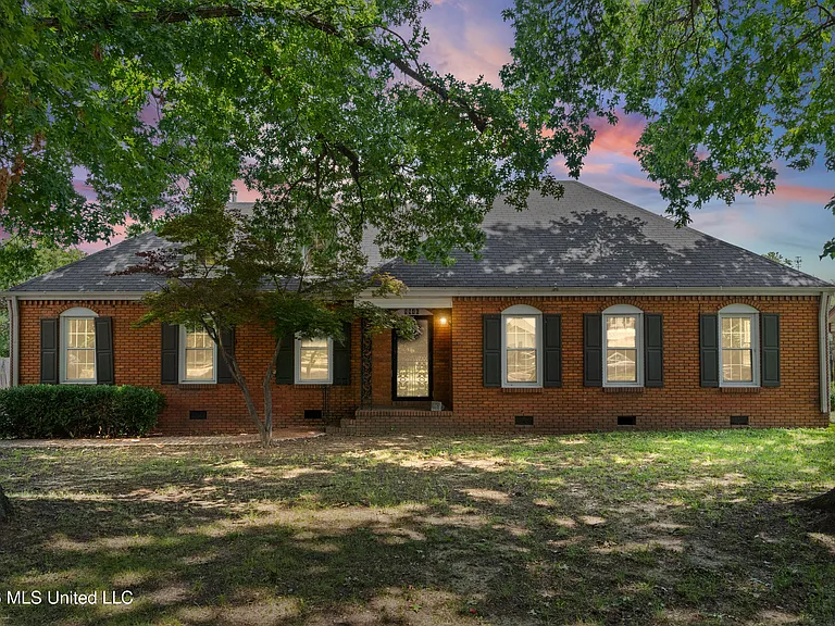 8846 Millbranch Rd — Photo 1