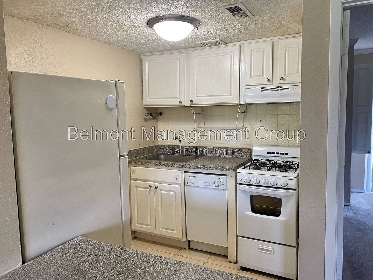 1 bed, 1.0 bath, 496 sqft, $1,095 — Photo 3