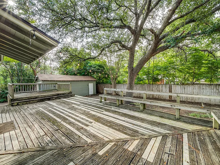 136 Harmon Dr — Photo 23