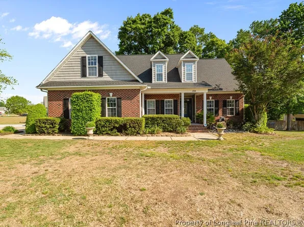 104 Hurdle Ln, Raeford, NC 28376