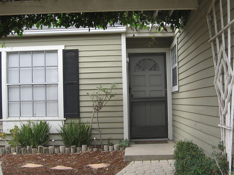 1st image of 801 Seaside Dr