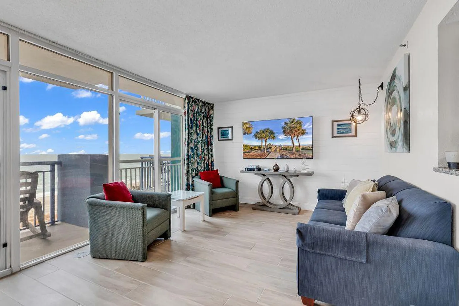 2 bed, 2.0 bath, 947 sqft, $4,721 — Photo 1