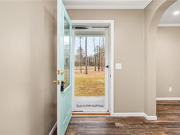 5th image of 1462 Evangeline Rd