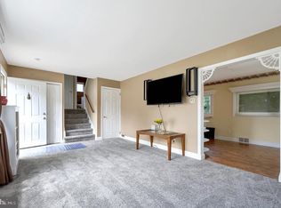 33 Matthews Rd, Newark, DE 19713