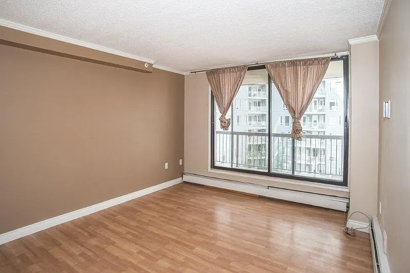 2 bed, 712 sqft, $1,600 — Photo 4