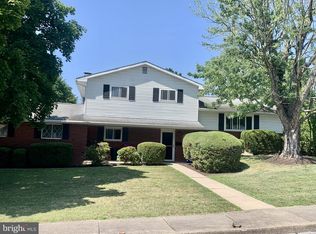 737 Girard Ave, Hamburg, PA 19526
