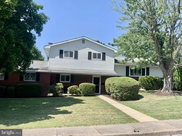737 Girard Ave, Hamburg, PA 19526