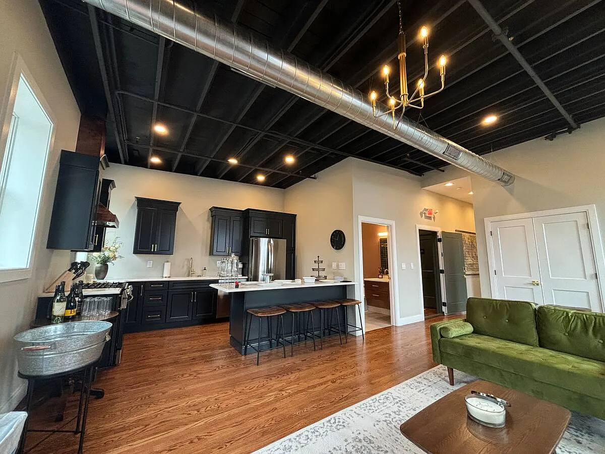 2 bed, $3,750 — Photo 3