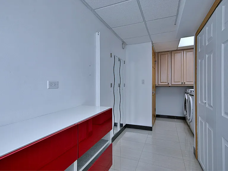 2360 N Drury Ln — Photo 27