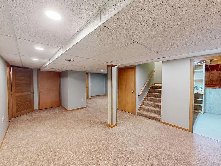5790 Rushwood Dr — Photo 39