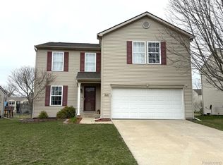 879 Prairie Ln, Milan, MI