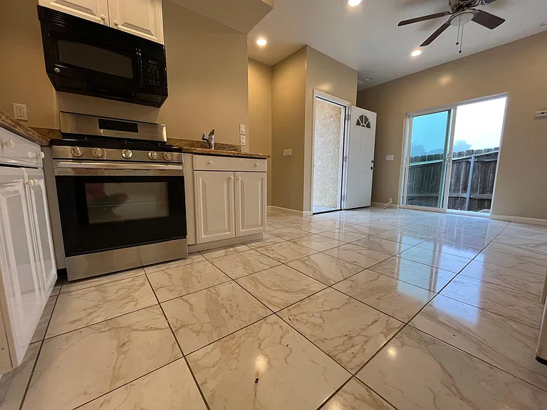 4932 Campanile Dr — Photo 102