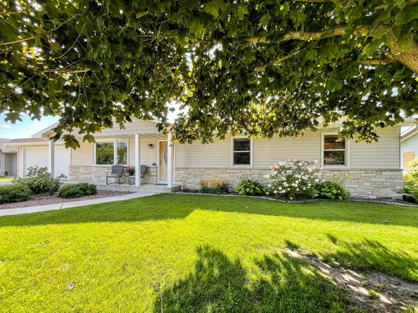 1703 Harrison STREET, New Holstein, WI 53061