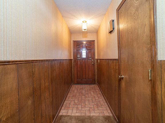 2nd image of 1512 N Christy St