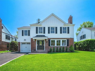 78 Mulberry Avenue, Garden City, NY, 11530