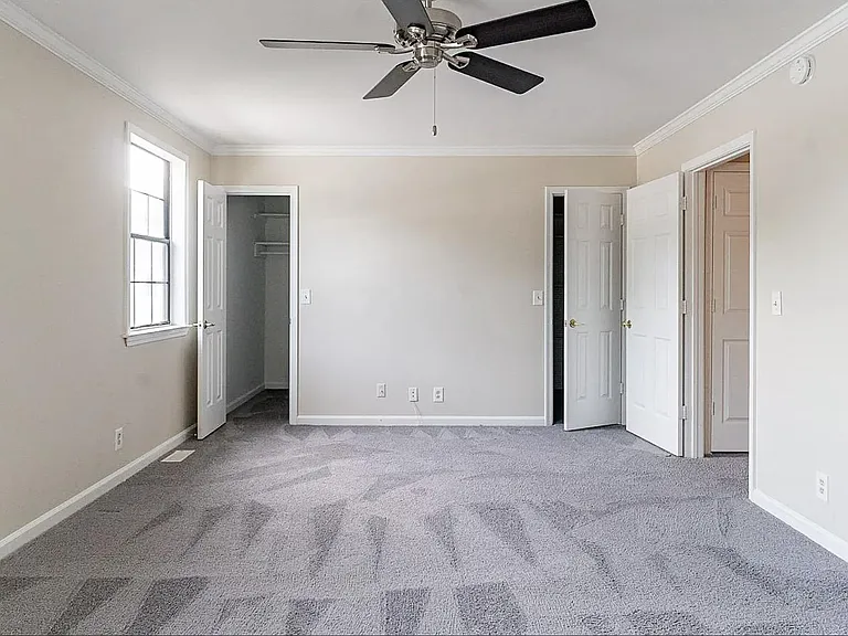 Please note that the carpet has been removed and replaced with hardwood floors.