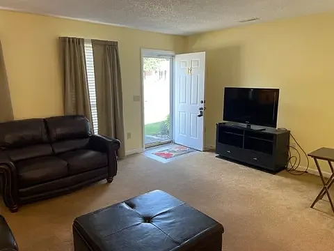 1600 N Washington St #12 — Photo 8