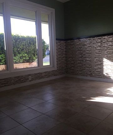 5th image of 2124 Redbud Ave