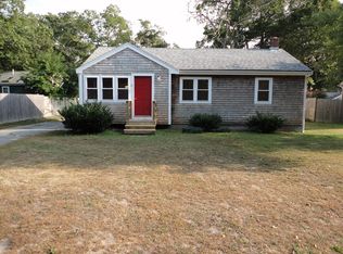 31 Red Brook Rd, Buzzards Bay, MA 02532
