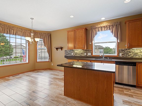 4th image of 10511 Kingsway Ct