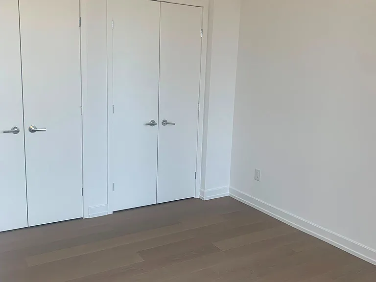 1315 Bay St #1501 — Photo 23