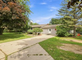 4621 Hurds Corner Rd, Mayville, MI 48744