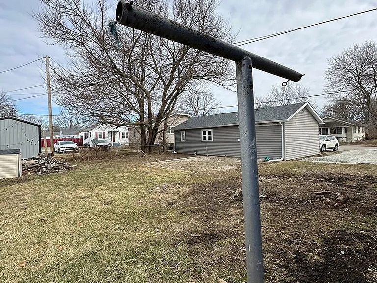 1404 W Bethel Ave — Photo 34