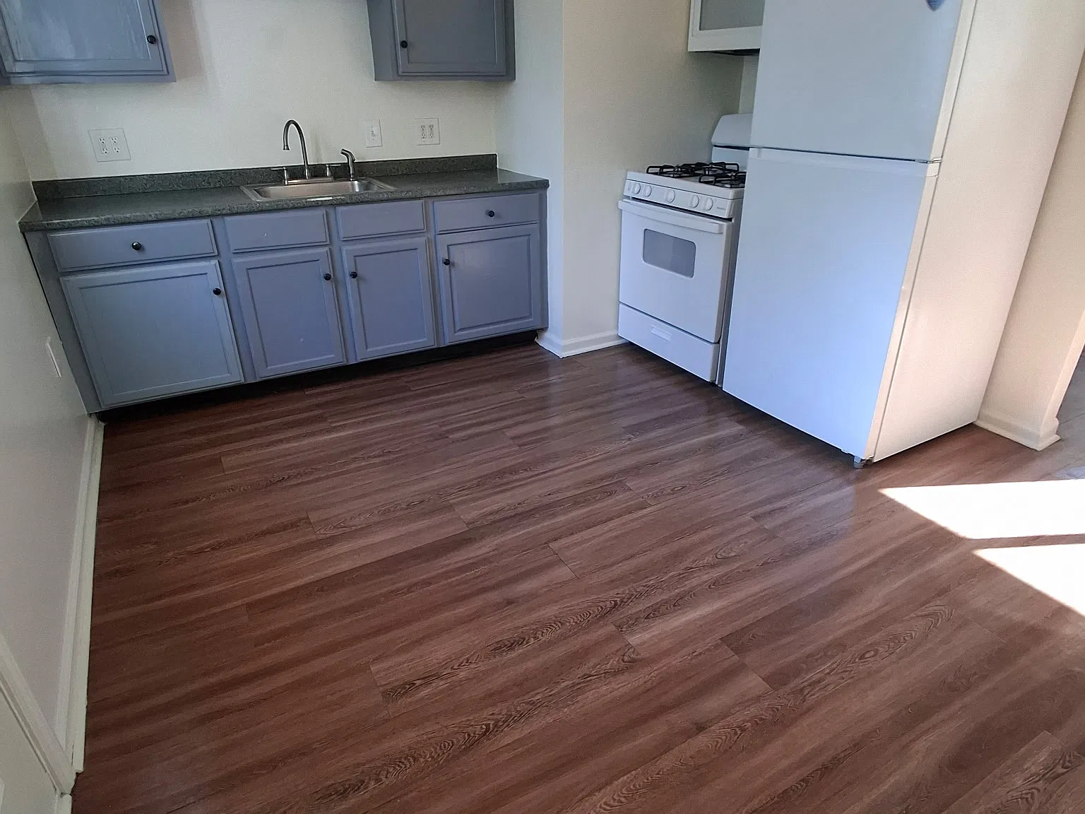 2 bed, 1.5 bath, 1101 sqft, $1,350 — Photo 4