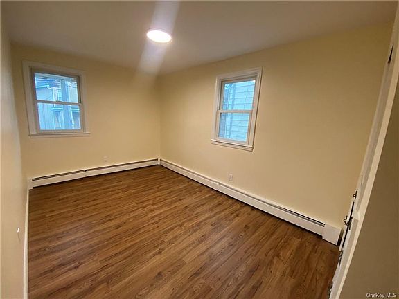 5th image of 49 Elm St APT 1