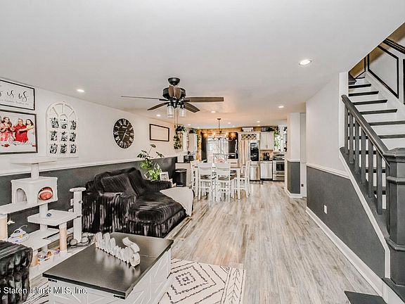4th image of 21 Wood Ct