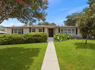 206 E Agarita Ave, San Antonio, TX 78212
