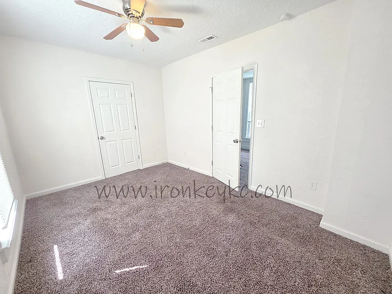 2602 Essex Ave — Photo 14