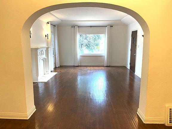 Sunny Living Room (east view)