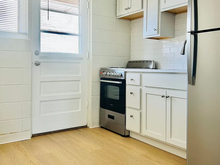 1710 Broad Street — Photo 2