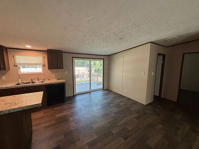 111-13 High Ridge Ct — Photo 3