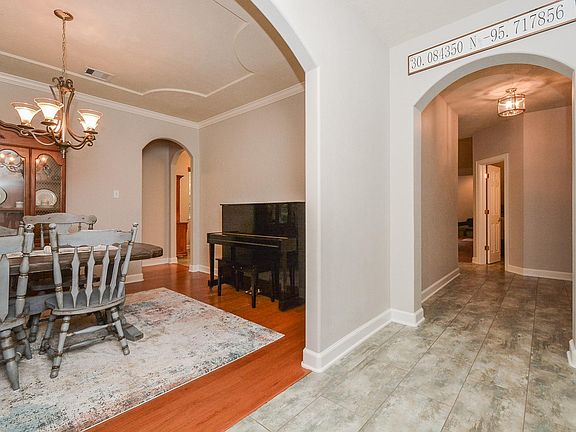 5th image of 18919 Wildrose Ln