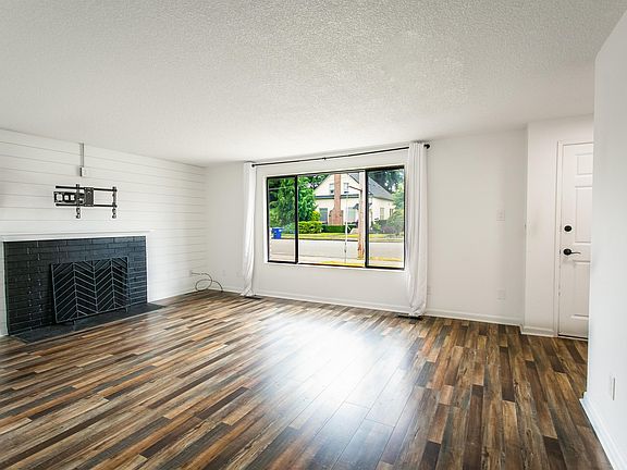 4th image of 731 7th Ave NW #1