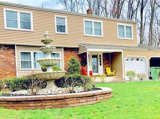 4 Regal Rd, Edison, NJ 08820