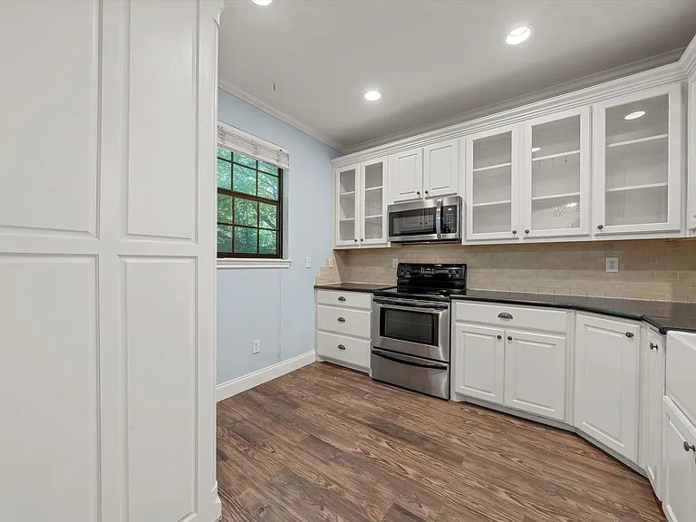 316 Garden Dr — Photo 1