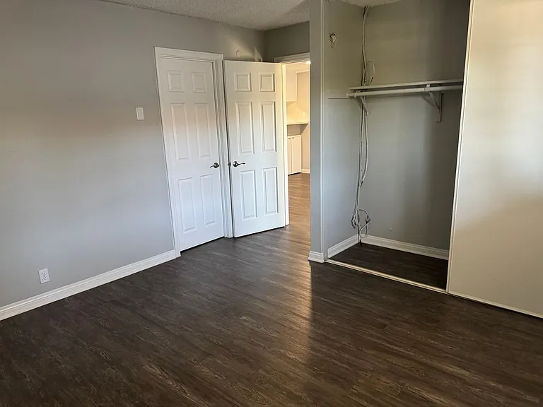 Villa Del Sol Apartments — Photo 57