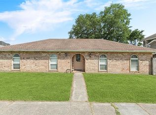 2713 Legend St, Meraux, LA 70075