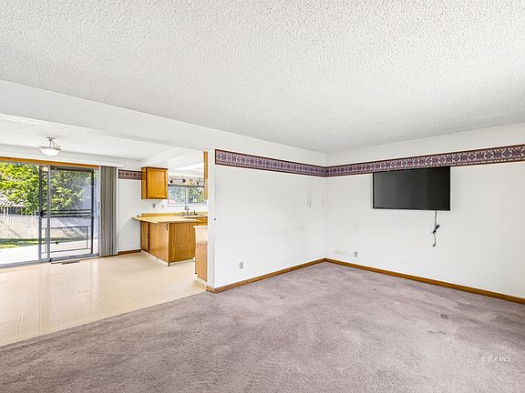 5th image of 104 Barite St
