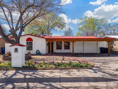 725 La Charles Dr NE, Albuquerque, NM, 87123
