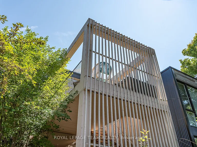 142 Ivy Cres #2 — Photo 29