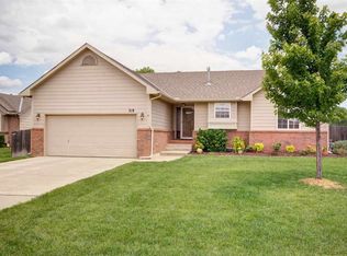318 N Clay Cir, Wichita, KS 67206
